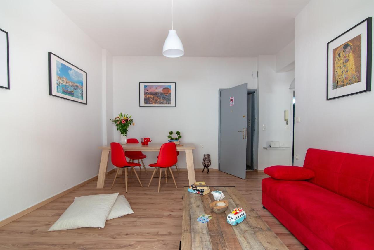 Modern Renovated Apt Next To The Beachfront كاندية المظهر الخارجي الصورة